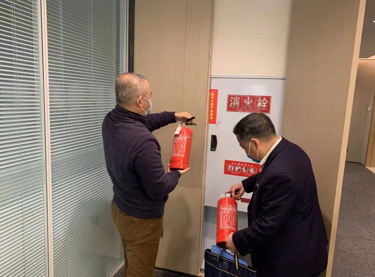 集團公司黨委委員、副總經(jīng)理徐亮到中虎國際檢查安全工作