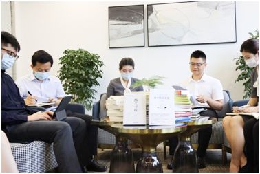 中虎國際公司舉辦“萬卷里”讀書會第五期分享會